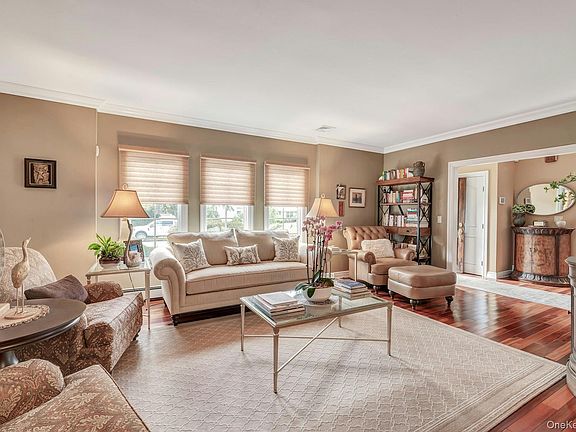 3rd image of 23 Gaynor Avenue