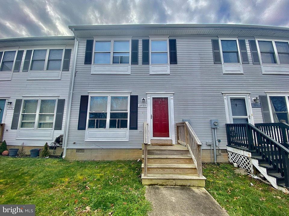 1st image of 39785 Hearts Desire Ln