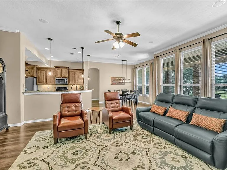 Highland Dr — Photo 16