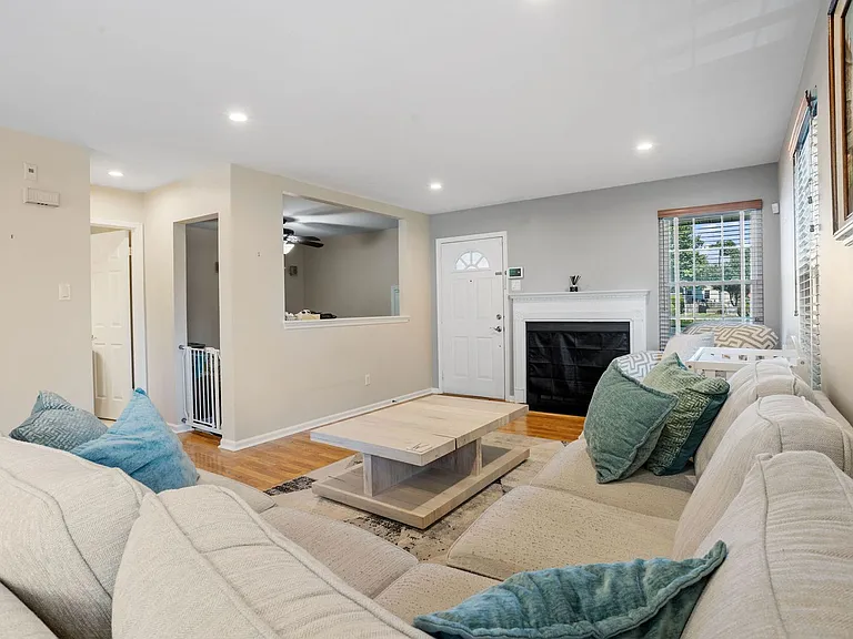 81 Kirkwood Dr — Photo 8
