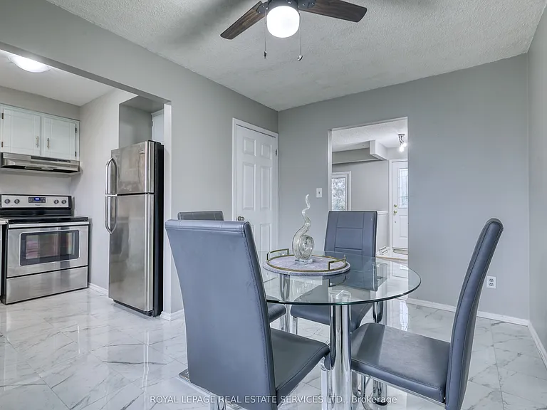 38 Deerfield Pkwy — Photo 3