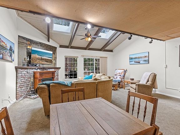 3rd image of 321 Ski Way #13