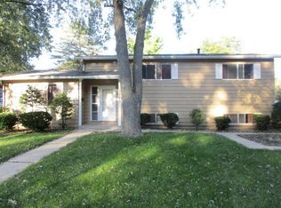 128 Boulder Hill Pass, Montgomery, IL 60538