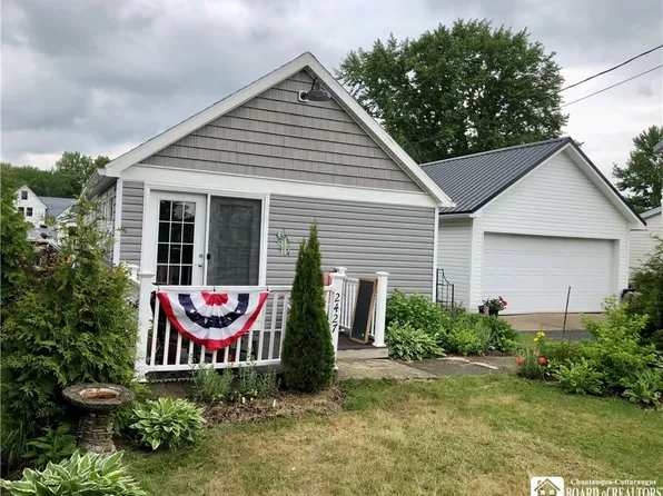 2427 Lakeside Dr, Ashville, NY 14710
