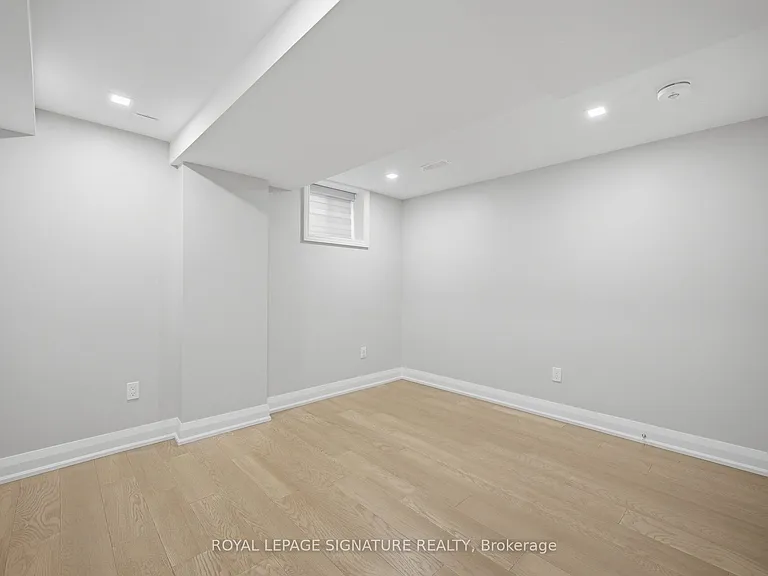 91 Roulette Cres #2 — Photo 17