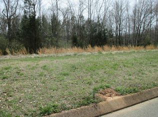 2911 Kensington St, Athens, TN 37303