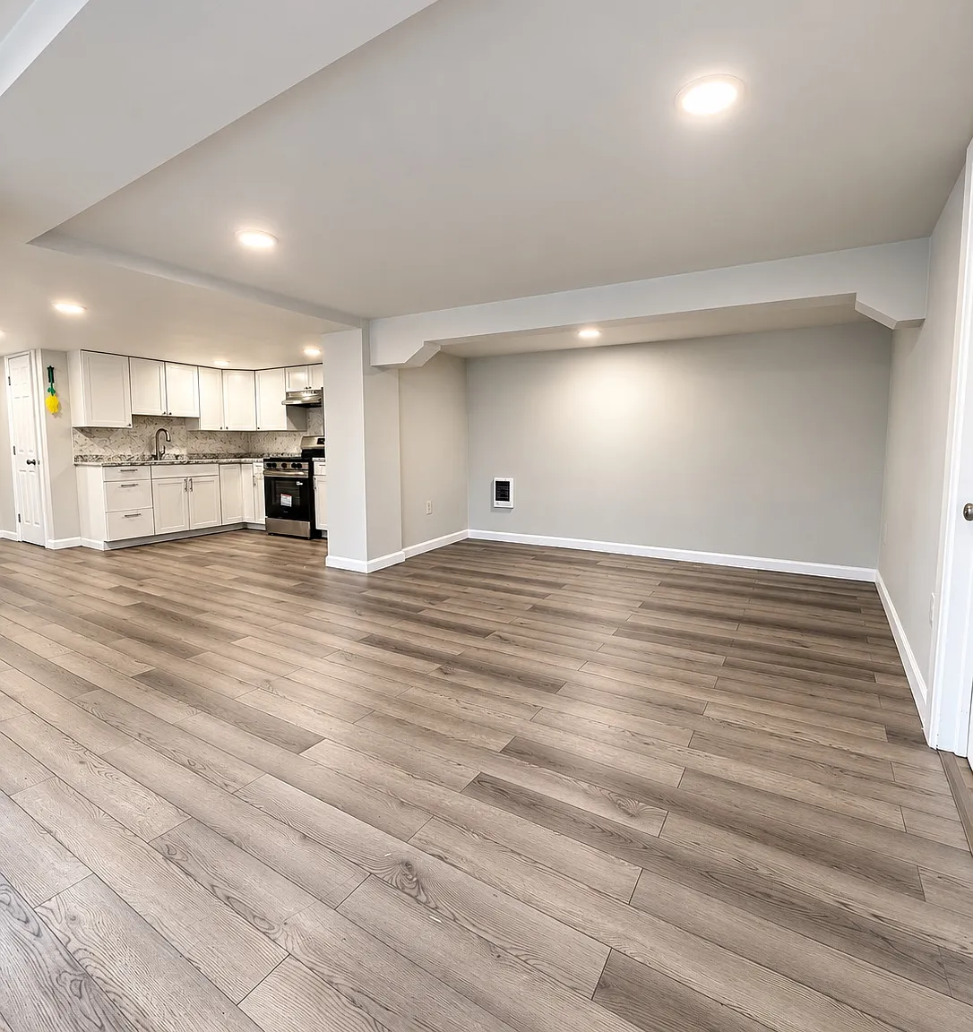 3 bed, 1000 sqft, $1,550 — Photo 1