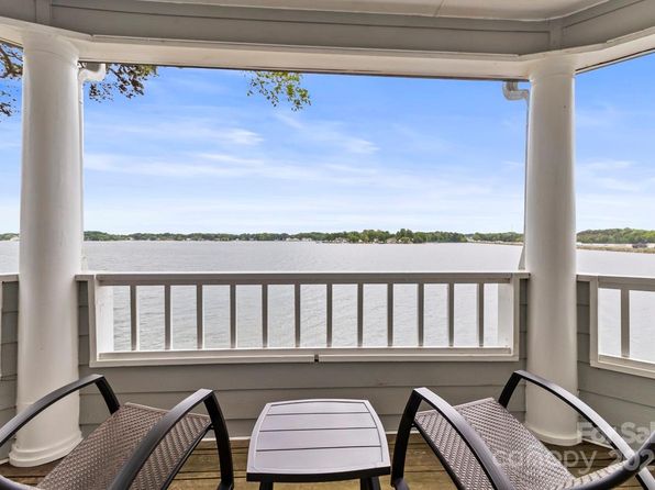 372 Northwest Dr, Davidson, NC 28036