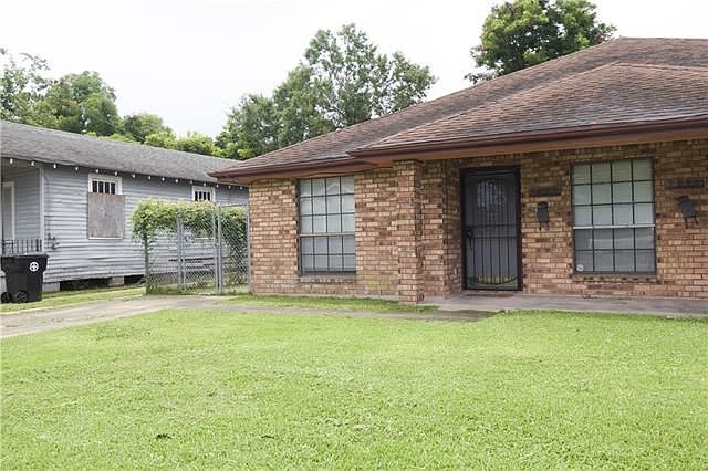 1st image of 2710 Jasmine St