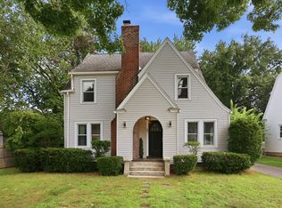 43 Eddywood St, Springfield, MA 01118