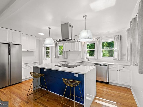 4th image of 8808 Leonard Dr