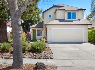 8018 Creekside Dr, Windsor, CA 95492