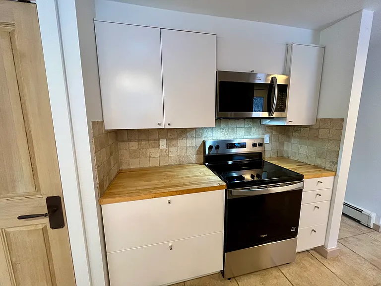 112 E Hillside Dr #2 — Photo 10