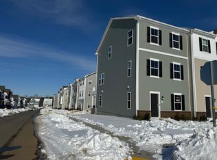 7 Short Branch Dr, Ranson, WV 25438