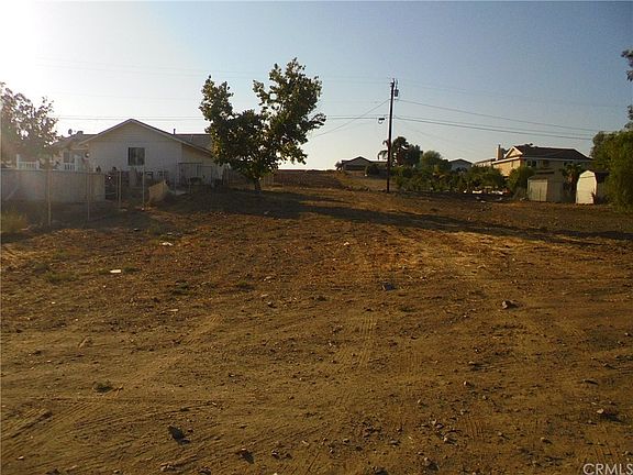 3rd image of 24035 Circle Dr