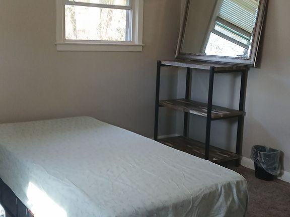 4th image of 624 Moselle Dr SW #1