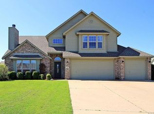 1705 W Waco Ct S, Broken Arrow, OK 74011