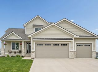 2105 Timberview Dr, Norwalk, IA 50211