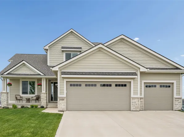 2105 Timberview Dr, Norwalk, IA 50211