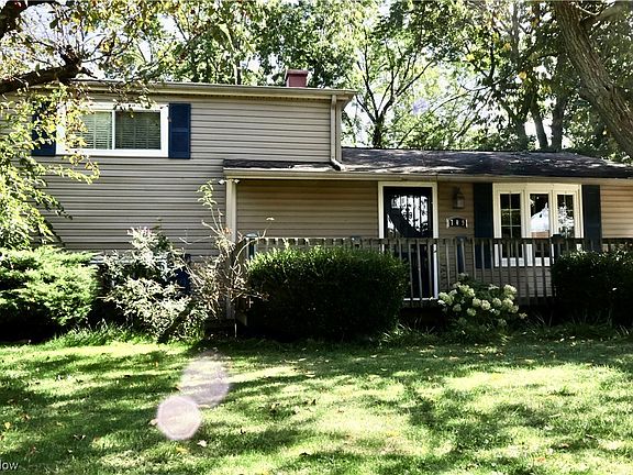 3rd image of 709 West Dr