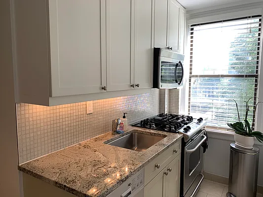 Rented by Oxford Property Group | media 48