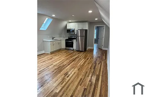 85 James St #3 Photo 1