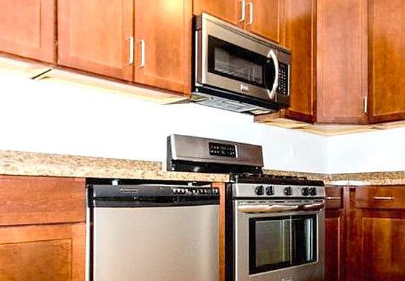 2nd image of 961 Bergen St APT 5B