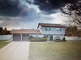 (Undisclosed Address), Mount Sinai, NY 11766