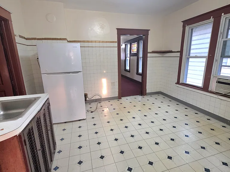 110 Briscoe Ave #2 — Photo 9