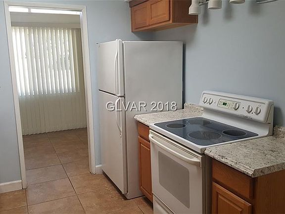 5th image of 313 S Mallard St