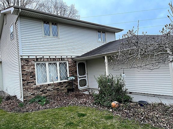 3rd image of 103 Eastwood Ct