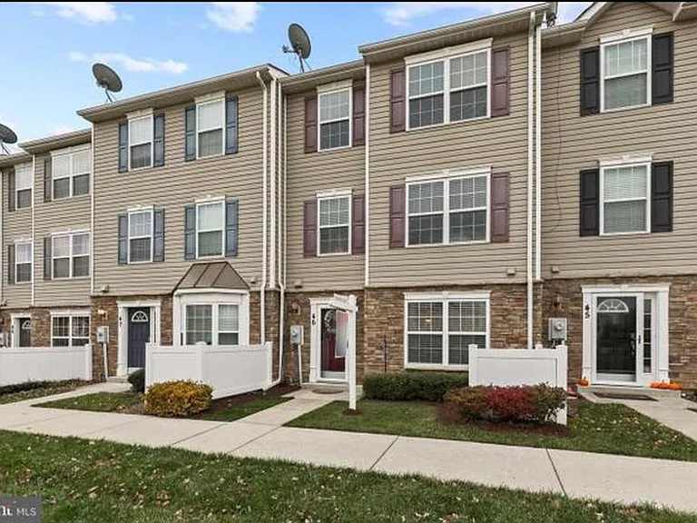 1900 Lennox Dr #46 — Photo 2