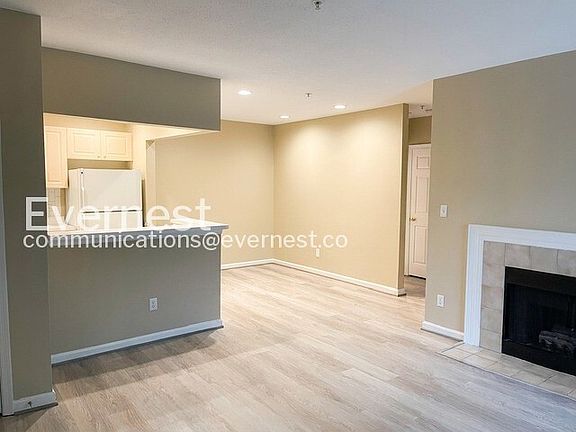 5th image of 20283 Beechwood Ter Unit 201