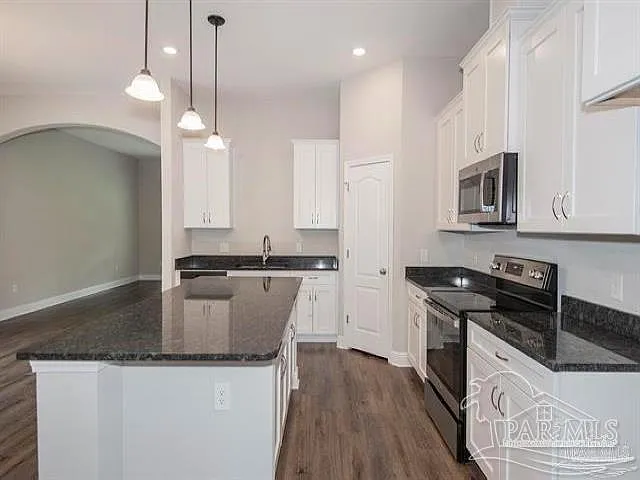 5746 Dunridge Dr — Photo 2