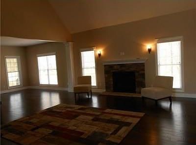 3rd image of 123 Riverwalk Dr