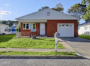 31 Togo Rd, Toms River, NJ 08757