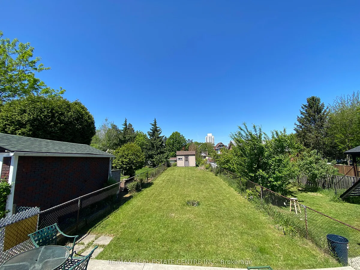 Building Photo - 519 Catharine St N #MAIN LEVEL