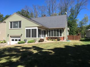 7412 N Santa Monica Blvd, Fox Pt, WI 53217