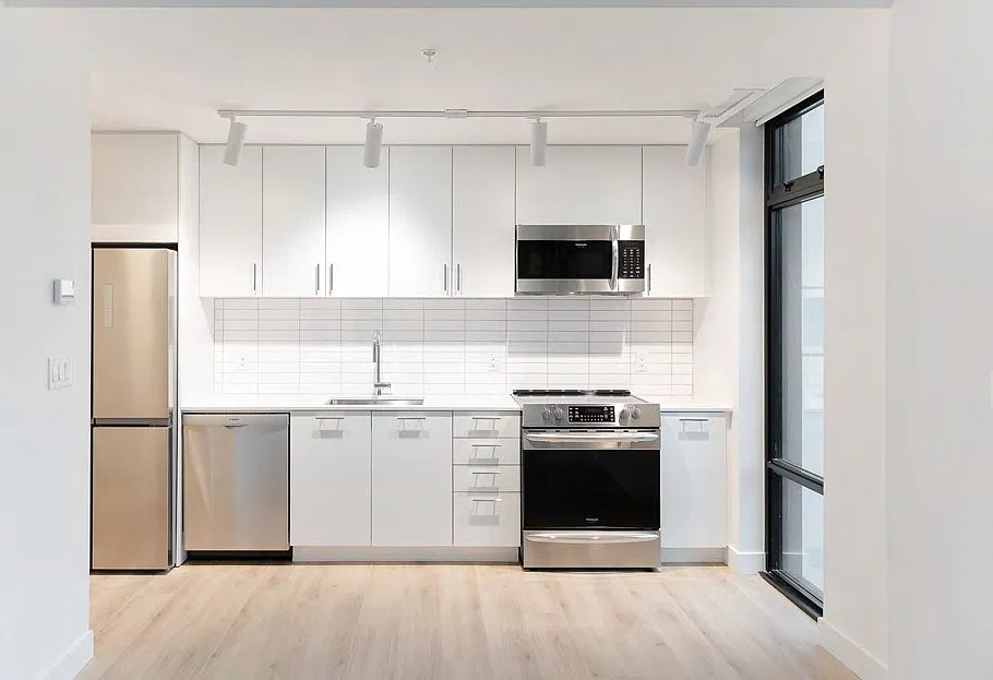 1 bed, 681 sqft, $2,800 — Photo 2