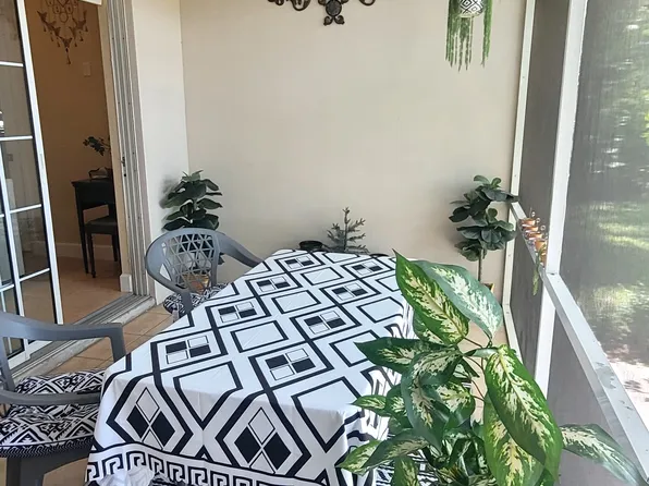 1104 Old Mill Run, Deland, FL 32720