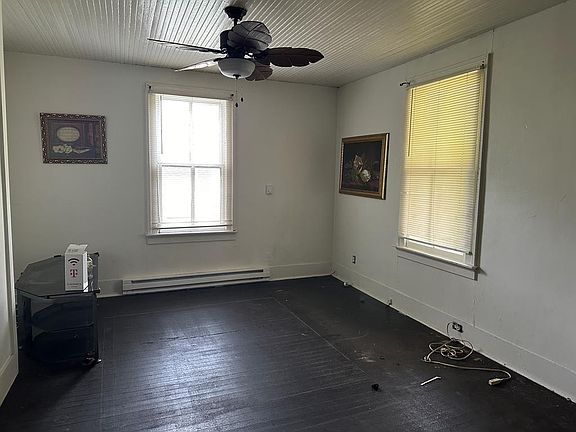 5th image of 61 Drew St
