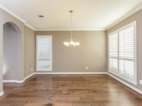 4th image of 5502 Pecan Leaf Dr
