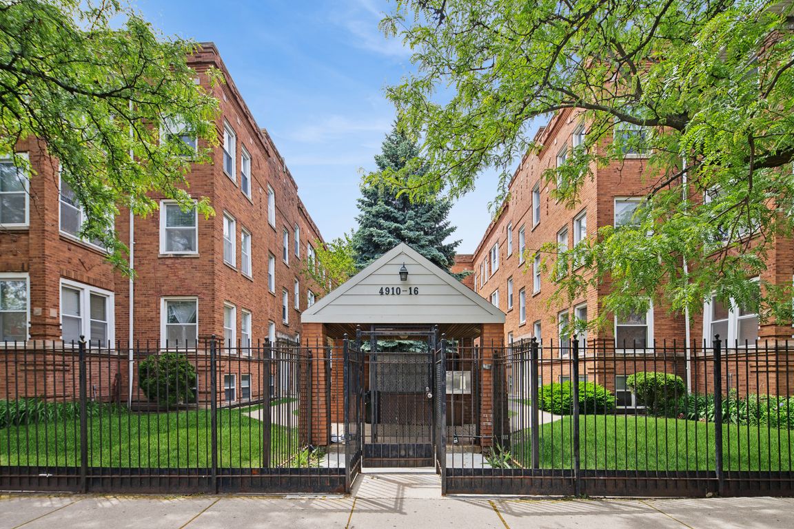 4916 N Kedzie Ave APT 2W, Chicago, IL 60625 | MLS #12721286 | Zillow