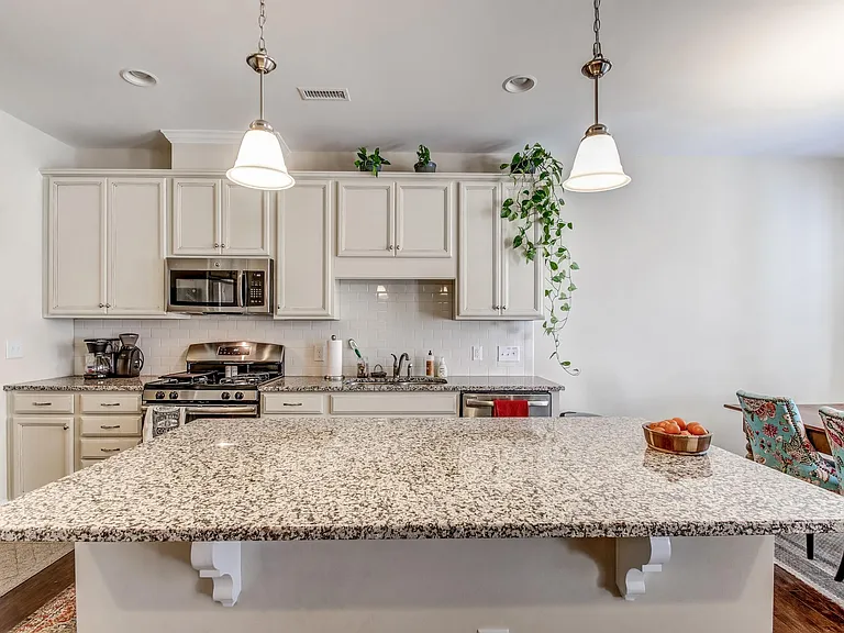 329 Acorn Hollow Pl — Photo 4
