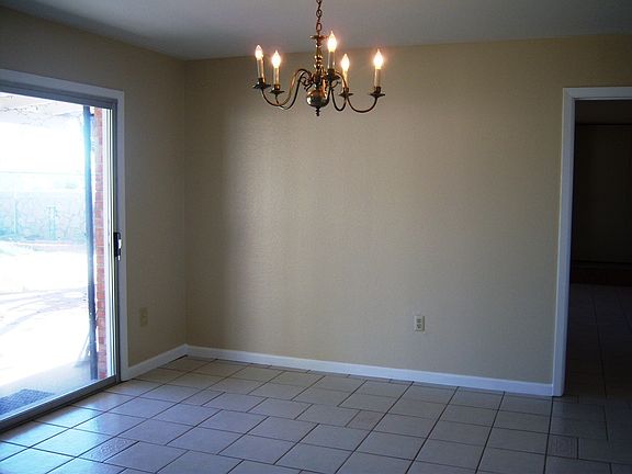 4th image of 224 Clairemont Dr