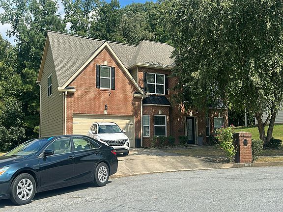 3rd image of 4071 Lucas Ln