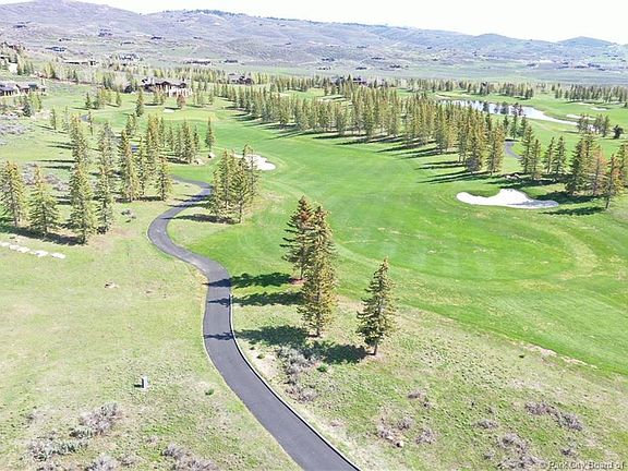 5th image of 7174 Lupine Dr