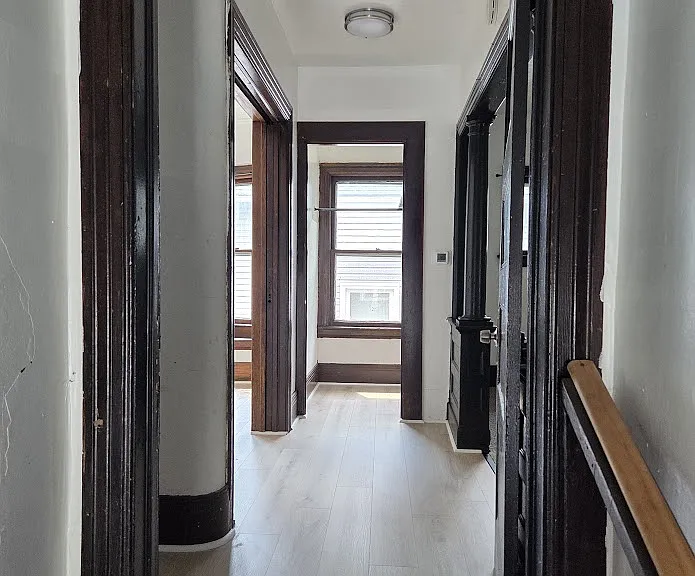 143 Earl St — Photo 3