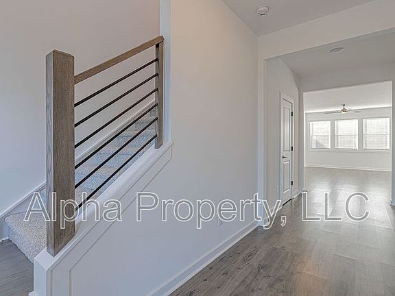 3rd image of 1455 Darrowby Way