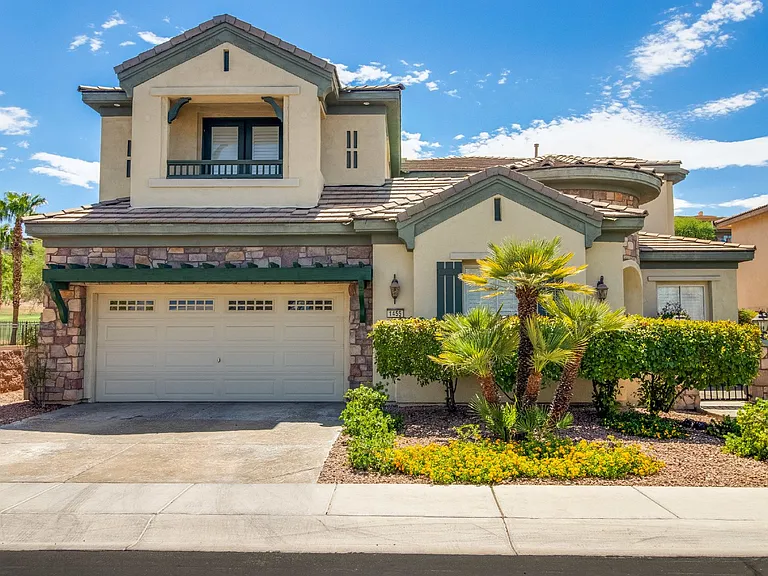 1455 Foothills Village Dr — Photo 1